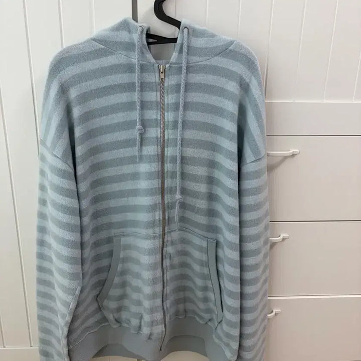 [BUNJANG] IZIZ Blue Gray Stripe Hoodie Zip-up / 이즈이즈 블루 그레이 스트라이프 후드집업