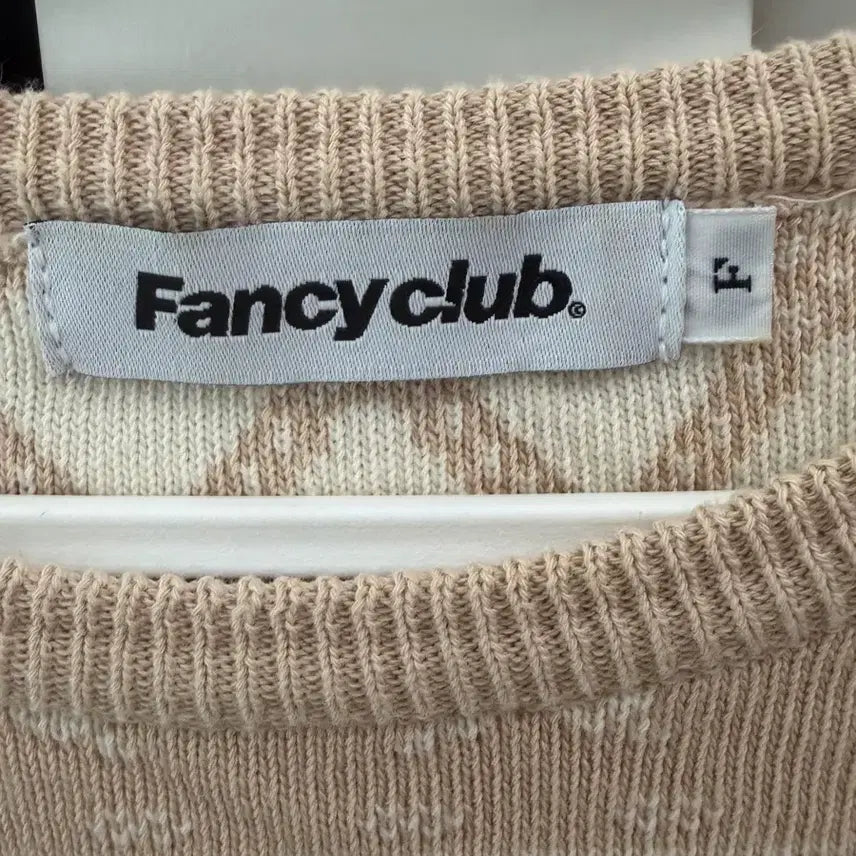 [BUNJANG] Nasty Fancy Club Cropped Knit / 네스티팬시클럽 크롭 니트