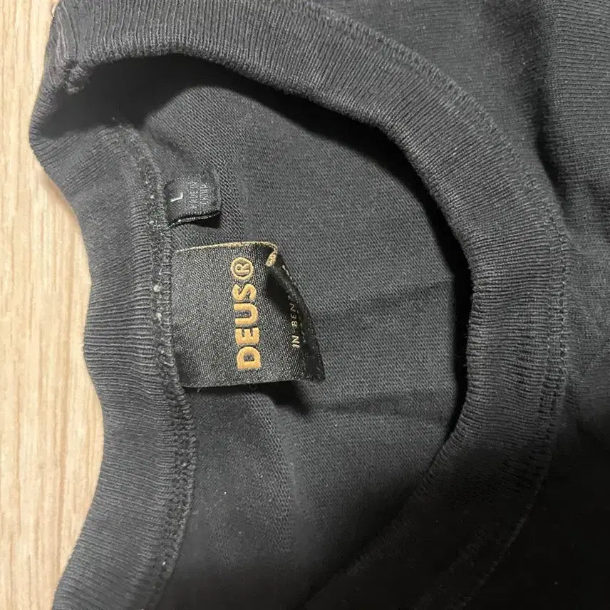 [BUNJANG] Deus Ex Machina Black Logo T-Shirt / 데우스 반팔