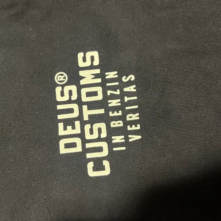 [BUNJANG] Deus Ex Machina Black Logo T-Shirt / 데우스 반팔