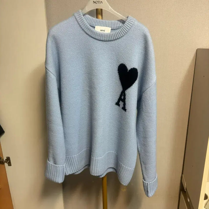 [SOLD OUT] [정품 , S사이즈] 아미 빅하트 인타르시아 니트 스카이