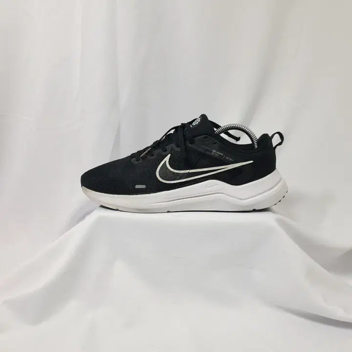 [SOLD OUT] 두하빈티지 260 나이키 다운시프터 12 스니커즈 운동화