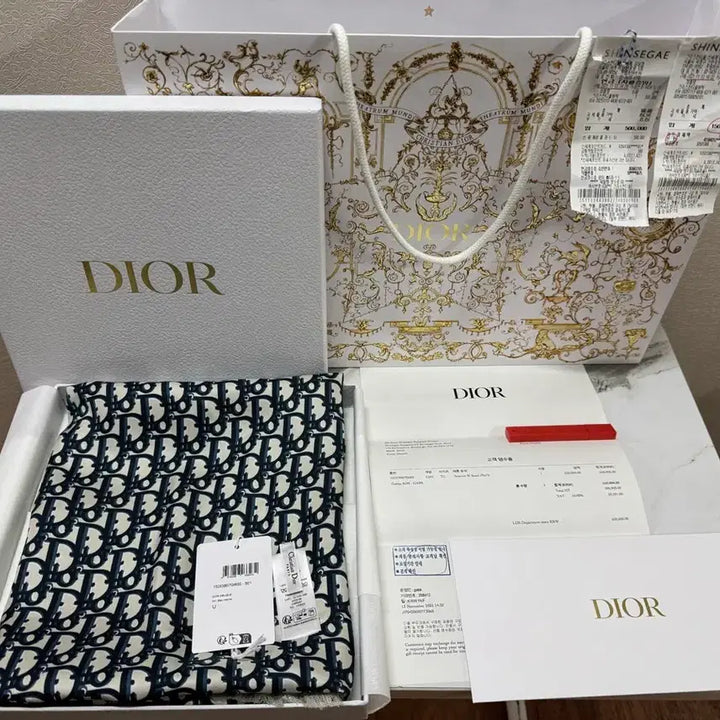 [BUNJANG] Dior Oblique Scarf 70x70 Full Box / 디올 오블리크 스카프 70x70  새싱품 풀박스