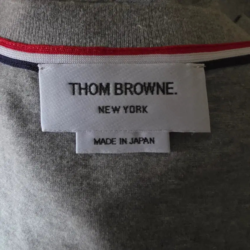 [BUNJANG] Thom Browne Grey Short Sleeve T-Shirt Size 2 / 롯데백화점 라벨 (정품) THOM BROWNE 그레이 반팔 티셔츠 사이즈