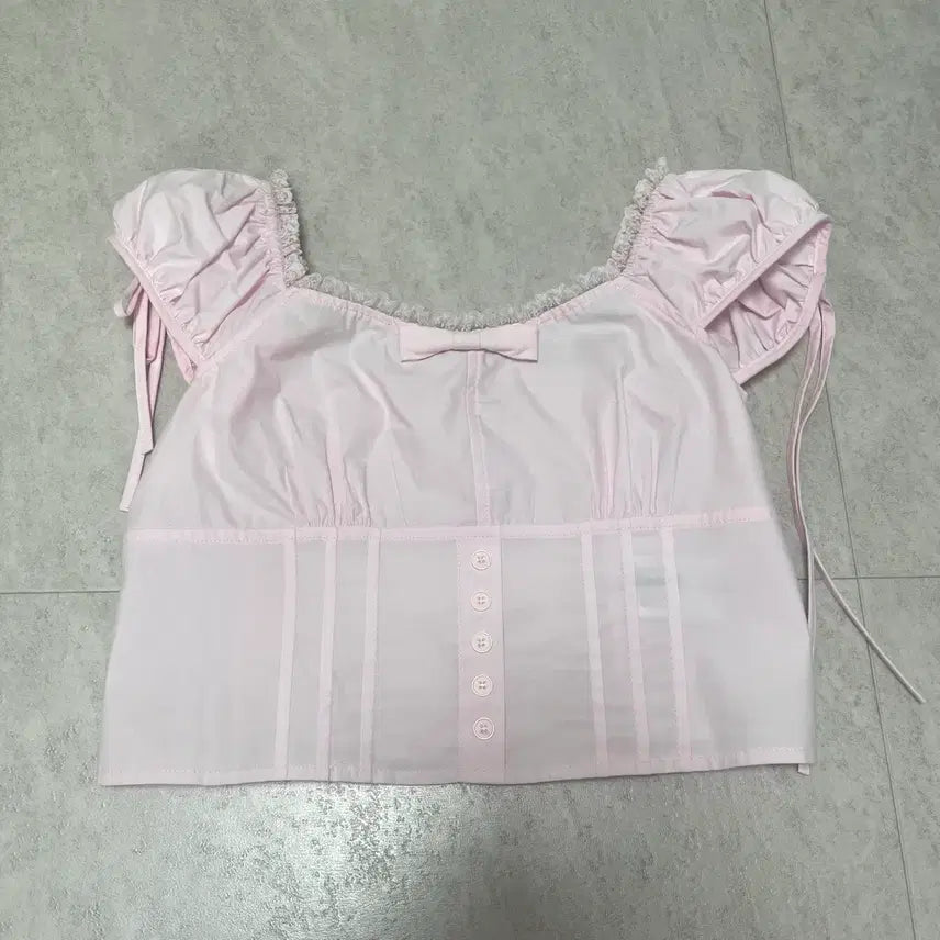 [BUNJANG] Rosy Franc Ribbon Pintuck Crop Blouse Pink / 로제프란츠 리본 핀턱 크롭 블라우스 핑크