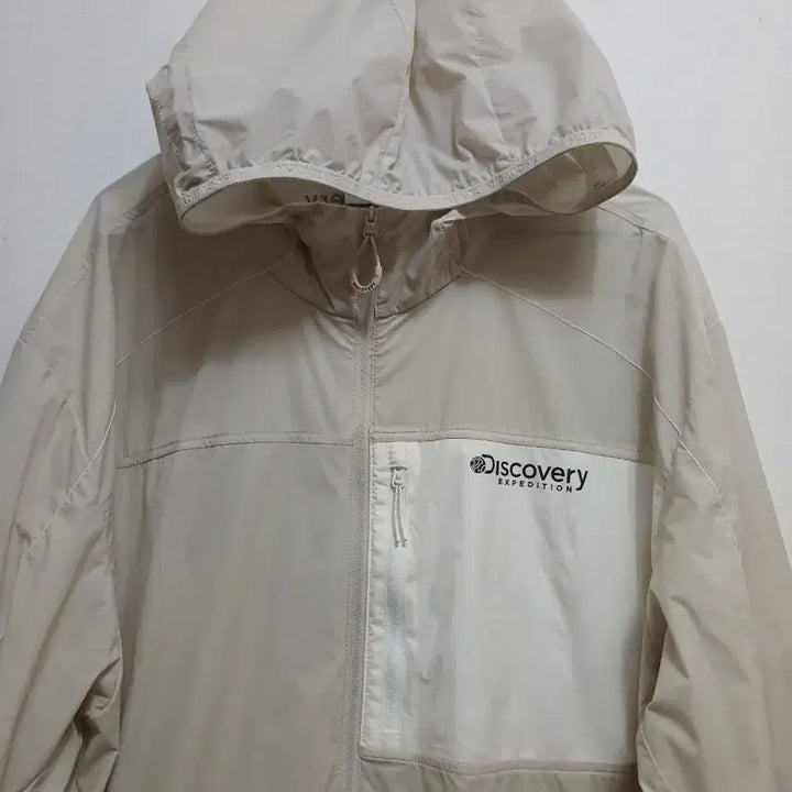 [BUNJANG] Discovery Hooded Windbreaker Jacket Ivory Size 110 / 디스커버리  후드 바람막이 아이보리 사이즈 110