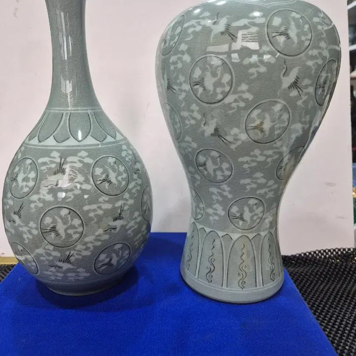 [BUNJANG] Celadon Vase and Maebyeong with Inlaid Cloud and Crane Motif / 청자 상감운학문 주병과 매병 수결같습니다 (소장품)