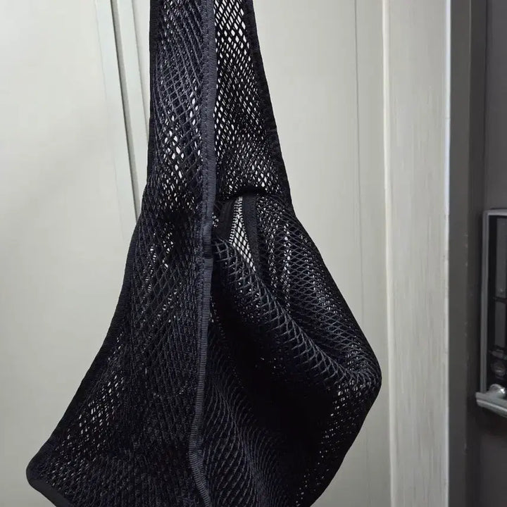 [BUNJANG] COS Mesh Shoulder Bag Black / 코스 매쉬 숄더백 가방 블랙