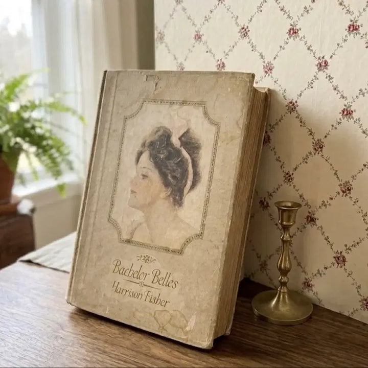[BUNJANG] 1908 Harrison Fisher Bachelor Belles Antique Book / 1908년 앤틱북 해리슨 피셔 Bachelor Belles 빈티지책