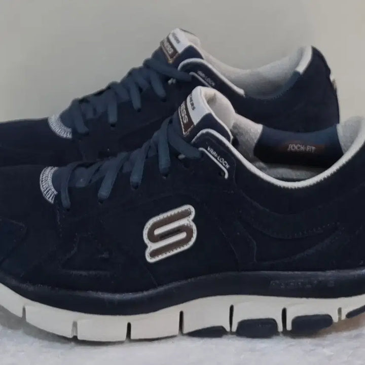[BUNJANG] Skechers Shape-ups Liv Navy Lightweight Walking Shoes / [235] 스케쳐스 쉐이프업스 리브ㅡ단종매물,최저가