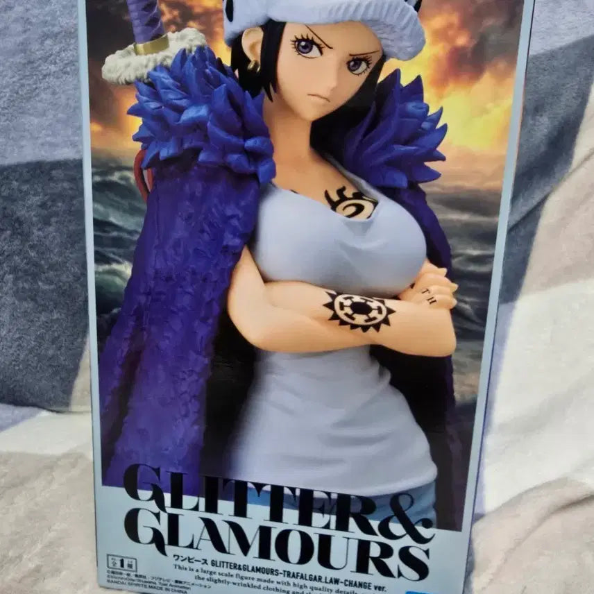 [BUNJANG] One Piece Trafalgar Law Glitter Change Ver. Figure / 원피스 글리터 트라팔가 로우 여성화  Change Ver. 피규어