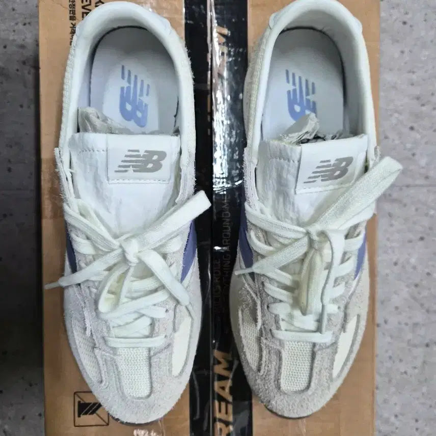 [BUNJANG] New Balance 471 Timberwolf Angora Sneakers 265 / 뉴발란스 471 팀버울프 앙고라 265