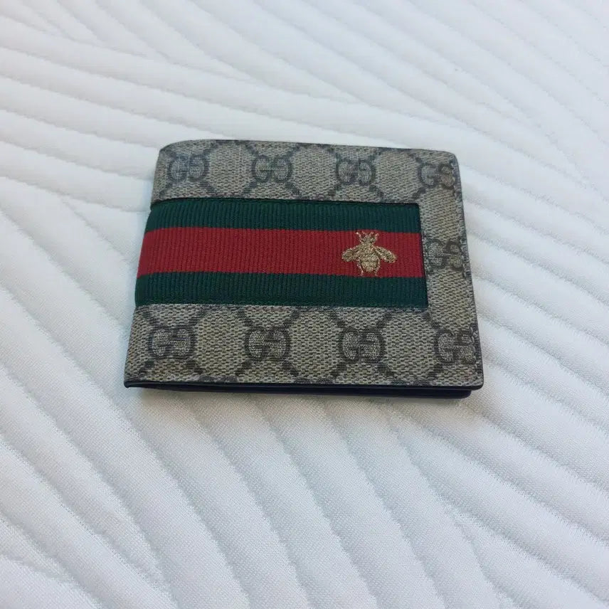 [BUNJANG] Gucci GG Supreme Bee Bi-Fold Wallet / (정품)구찌 GG 수프림 꿀벌 반지갑