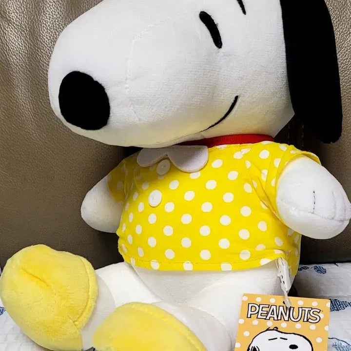 [BUNJANG] Snoopy Doll Pajamas Set (Yellow) / 스누피 인형 잠옷 노란색 세트(새상품)