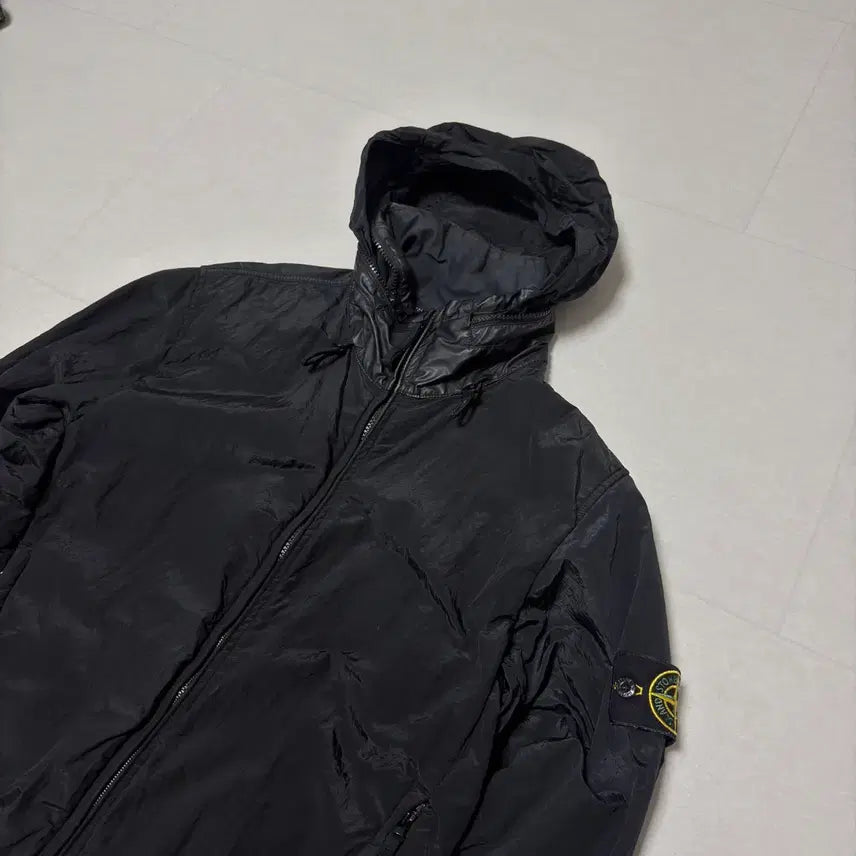 [BUNJANG] Stone Island Nylon Metal Shell Jacket Black M / [백화점판,M] 스톤이일랜드 나일론 메탈 티백 바람막이 자켓 블랙