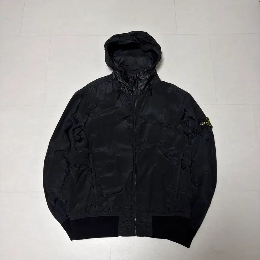 [BUNJANG] Stone Island Nylon Metal Shell Jacket Black M / [백화점판,M] 스톤이일랜드 나일론 메탈 티백 바람막이 자켓 블랙