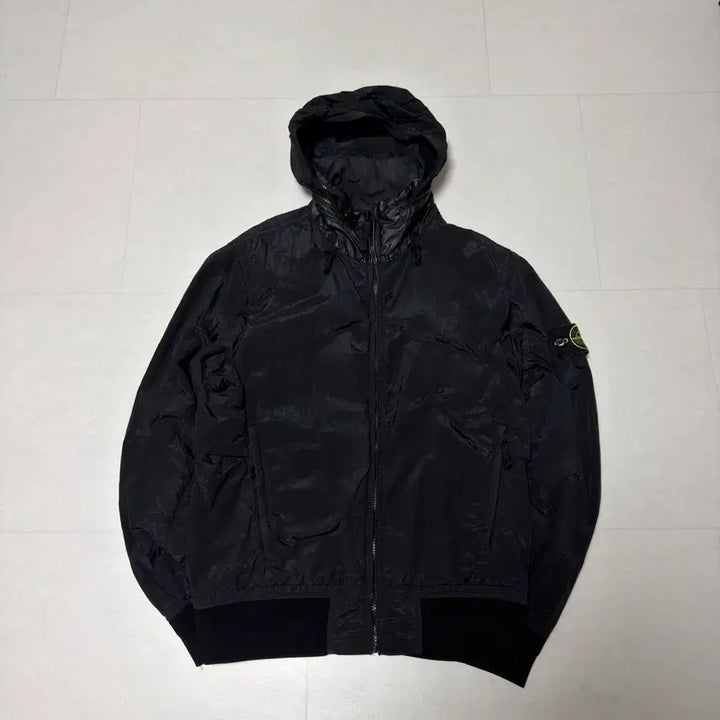 [BUNJANG] Stone Island Nylon Metal Shell Jacket Black M / [백화점판,M] 스톤이일랜드 나일론 메탈 티백 바람막이 자켓 블랙