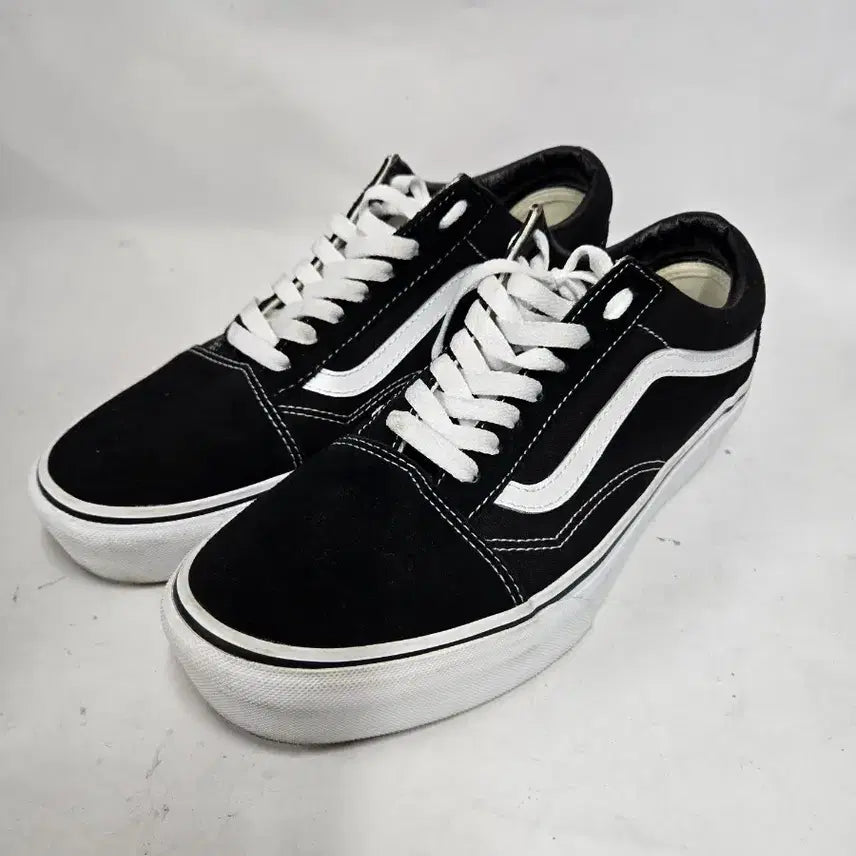 [BUNJANG] Vans Old Skool Black Sneakers 265mm / 반스 올드스쿨 블랙 스니커즈 265mm