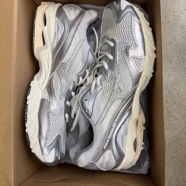 [BUNJANG] Mizuno Wave Rider 10 Running Shoes (Size 290) / 미즈노 웨이브라이더 10 (290사이즈)