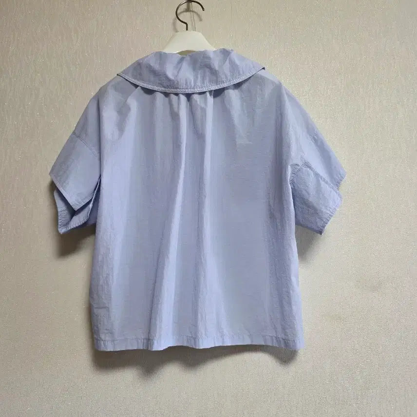 [BUNJANG] Light Blue Short-Sleeve Blouse / 리스트