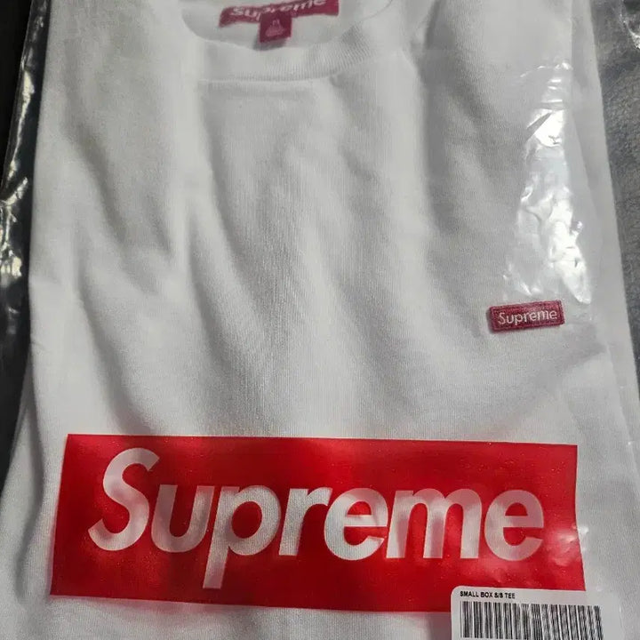 [BUNJANG] Supreme Small Box Logo T-Shirt White M / 슈프림 스몰박스 반팔티 화이트 M