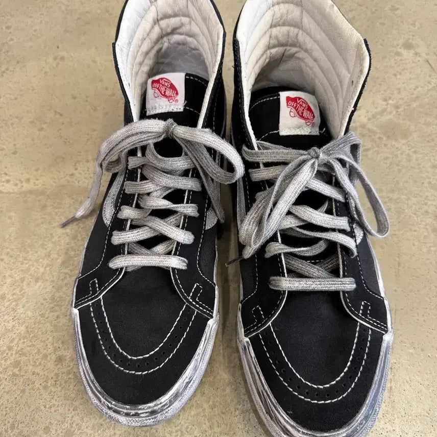 [BUNJANG] Vans Vault Vintage Black High Top Sneakers / 반스 볼트 빈티지 블랙 하이 285