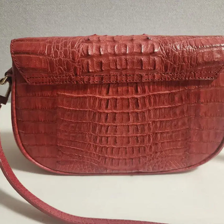 [BUNJANG] Georges Rech Crocodile Embossed Leather Crossbody Bag Red / 조르쥬레쉬 악어 크로스백 레드(새상품)