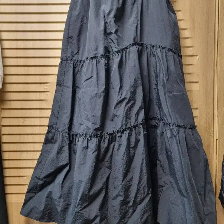 [BUNJANG] VOV Banding Tiered Flare Skirt Black / 보브 VOV 밴딩 캉캉 플레어 스커트 s 블랙