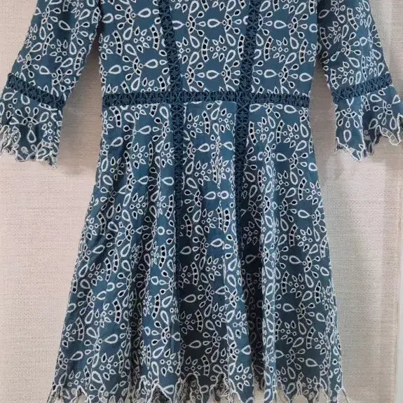 [BUNJANG] Maje Punch Embroidery Linen Dress / 마쥬 레이스 원피스