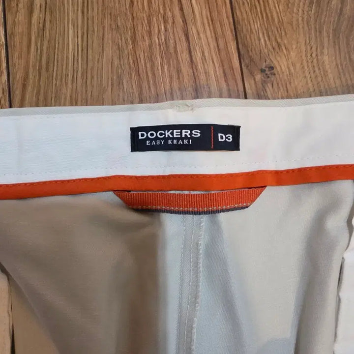 [BUNJANG] Dockers Easy Khaki Classic Fit Chino Pants / Dockers 다커스 Easy Khaki 클래식핏 치노바지 W개당가42