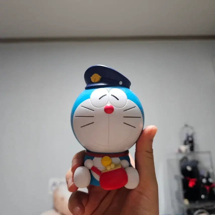 [BUNJANG] Doraemon Mailman Figure / 도라에몽 우체부 피규어