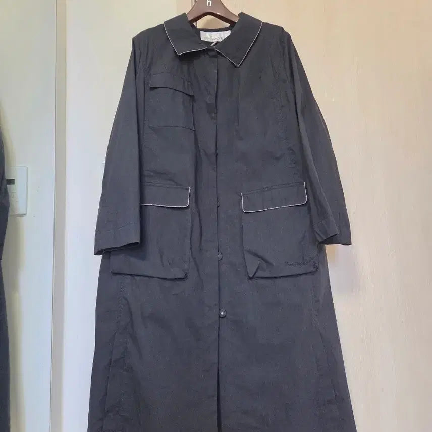 [BUNJANG] Son Jung Wan 2022 Black Stitch Detail Trench Coat / 22년식 손정완 코트