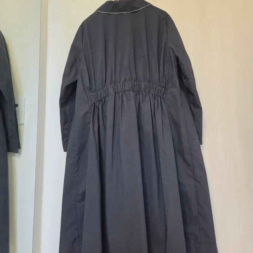[BUNJANG] Son Jung Wan 2022 Black Stitch Detail Trench Coat / 22년식 손정완 코트