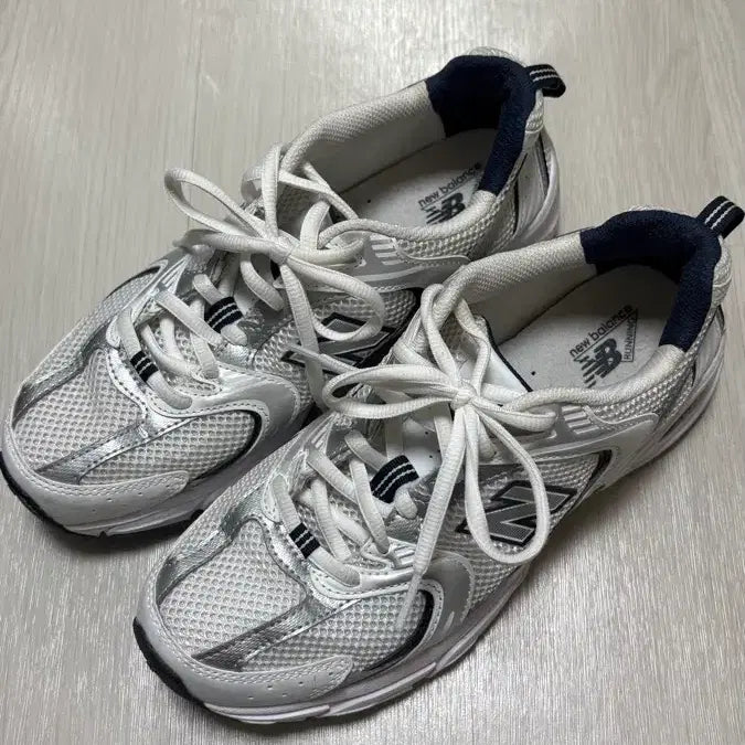 [BUNJANG] New Balance 530 White Sneakers (Size 245) / [245사이즈] 뉴발란스 530 화이트