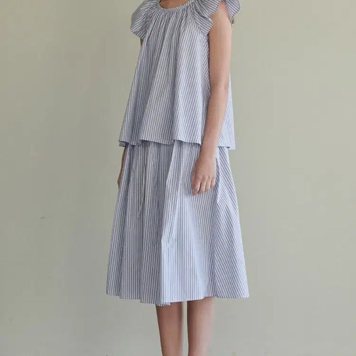 [BUNJANG] Time Thyme Filleteau Stripe Blouse &amp; Banding Flare Skirt Set / 타임 thyme 필레토 블라우스&amp;밴딩 플레어 스커트 세트 (스트라이프)