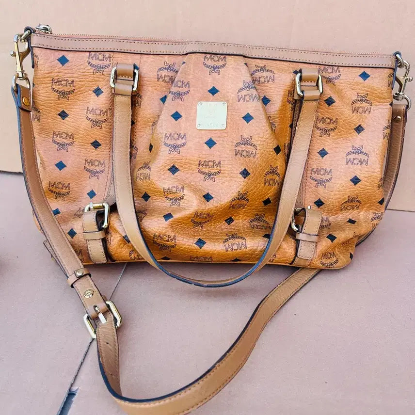 [BUNJANG] MCM Genuine Leather Handbag / MCM 정품 성주택있어요