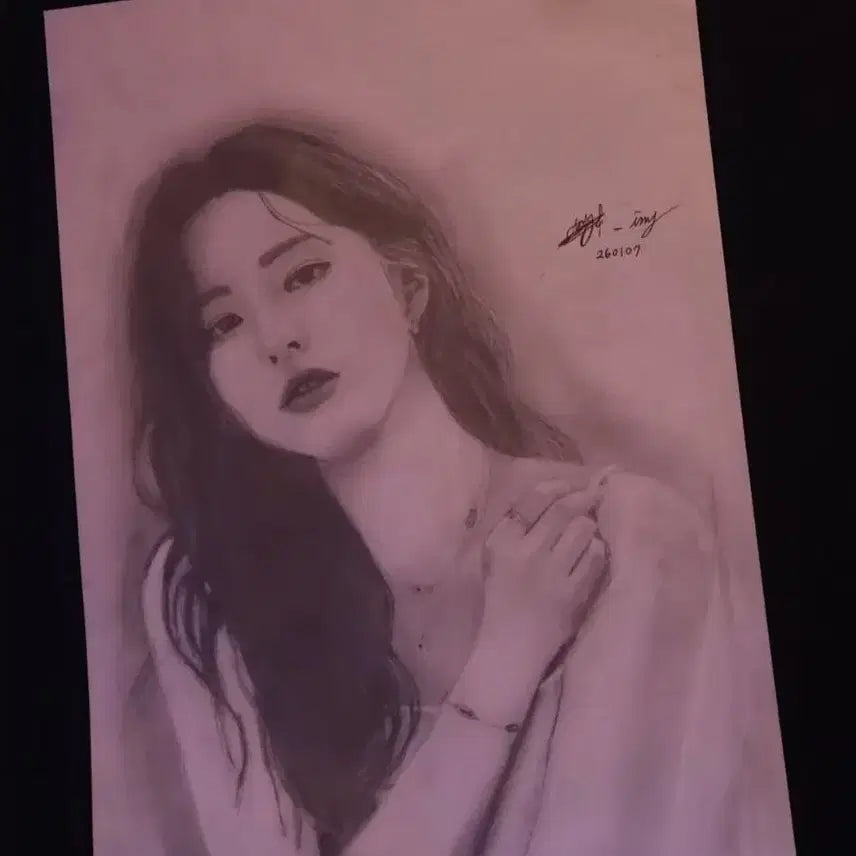 [BUNJANG] High-Quality Pencil Sketch Portrait Service with Frame / 고퀼리티 그림 그려드려요!