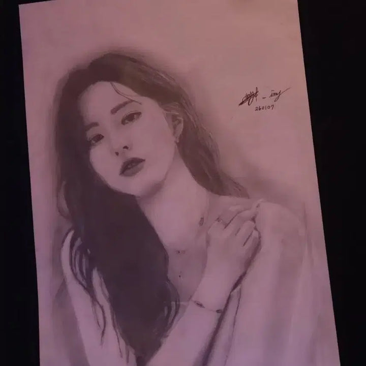 [BUNJANG] High-Quality Pencil Sketch Portrait Service with Frame / 고퀼리티 그림 그려드려요!