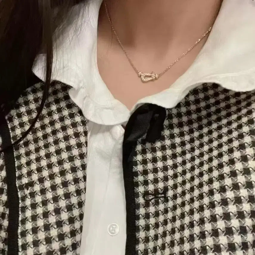 [BUNJANG] Gold Diamond Horseshoe Necklace / 골드 다이아몬드 말발굽 목걸이