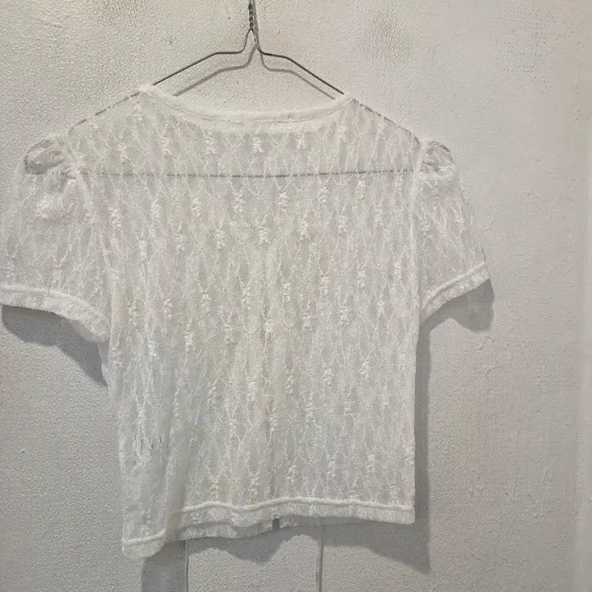 [BUNJANG] Threetimes Lace Short Sleeve Blouse White / threetimes 레이스 반팔 블라우스 화이트