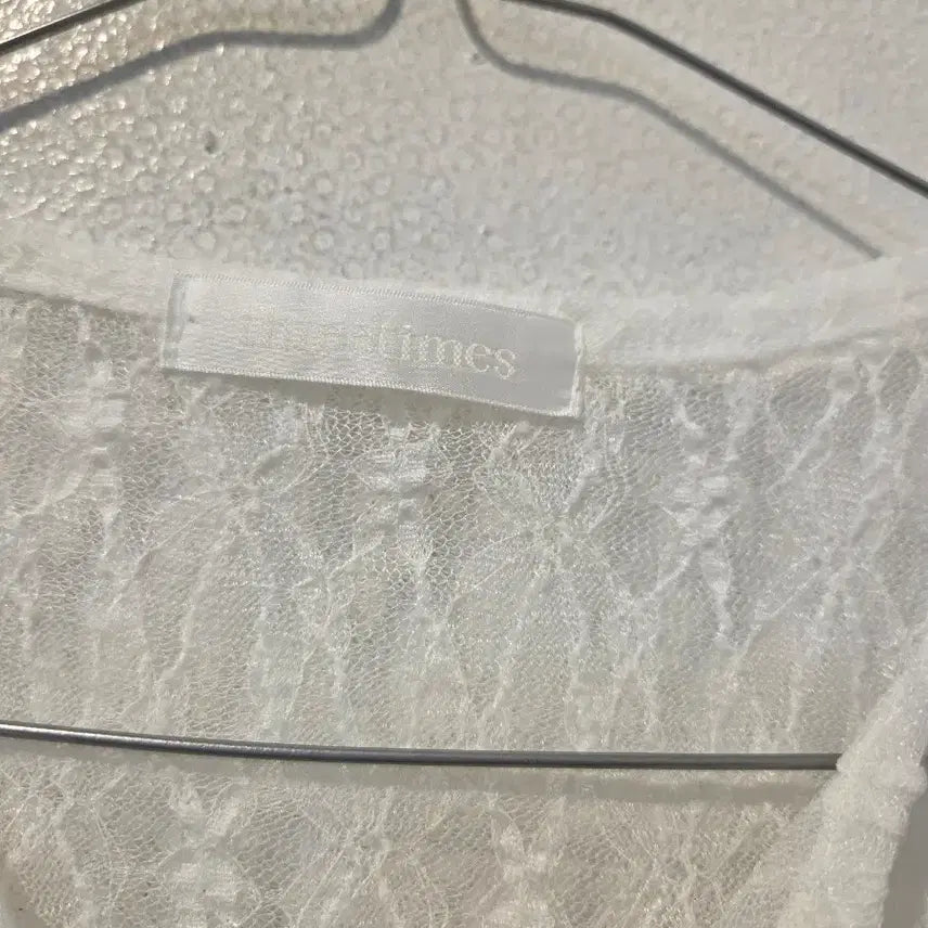 [BUNJANG] Threetimes Lace Short Sleeve Blouse White / threetimes 레이스 반팔 블라우스 화이트