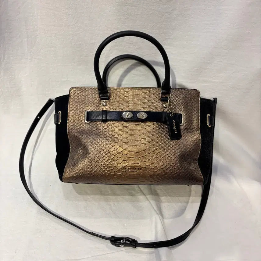 [BUNJANG] Coach Blake Carryall Shoulder Bag / 코치 블레이크 캐리올 숄더백 가방