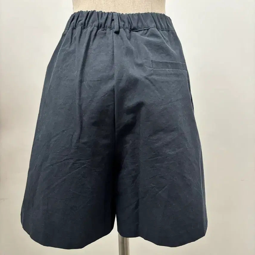 [BUNJANG] Navy Pleated Shorts / 네이비 플리츠 반바지