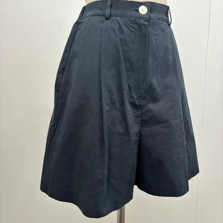 [BUNJANG] Navy Pleated Shorts / 네이비 플리츠 반바지
