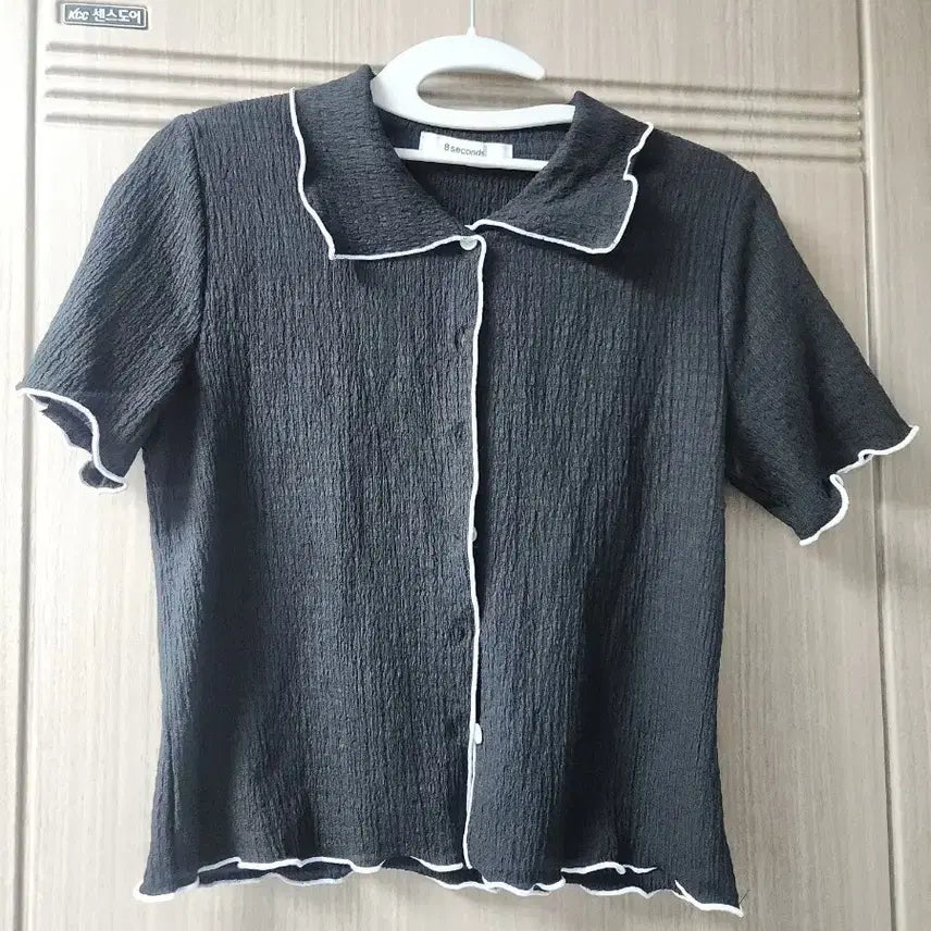 [BUNJANG] 8seconds Colorblock Short-Sleeve Cardigan Blouse / 배색 반팔 가디건 블라우스 새상품