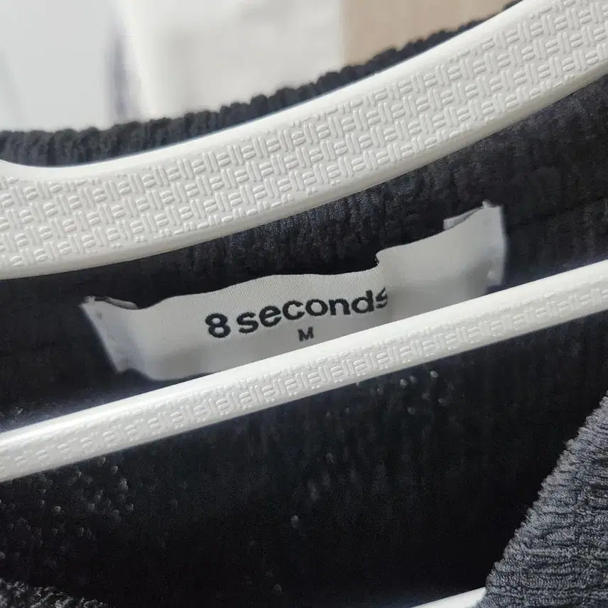 [BUNJANG] 8seconds Colorblock Short-Sleeve Cardigan Blouse / 배색 반팔 가디건 블라우스 새상품