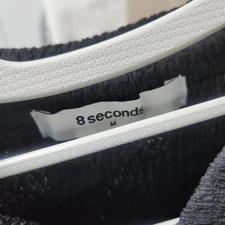 [BUNJANG] 8seconds Colorblock Short-Sleeve Cardigan Blouse / 배색 반팔 가디건 블라우스 새상품