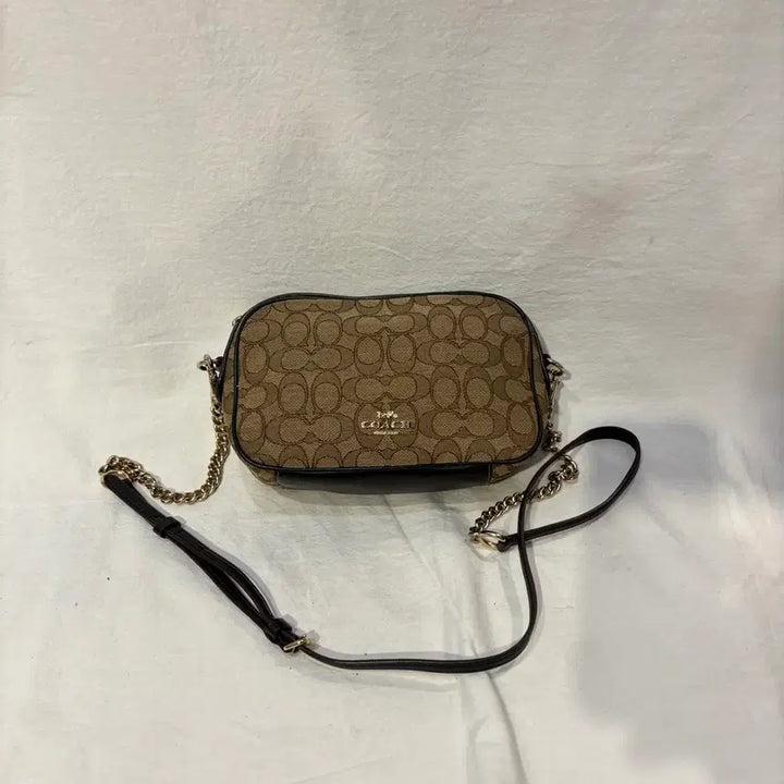 [BUNJANG] Coach Signature Camera Crossbody Bag / 코치 시그니처 카메라 크로스백 가방