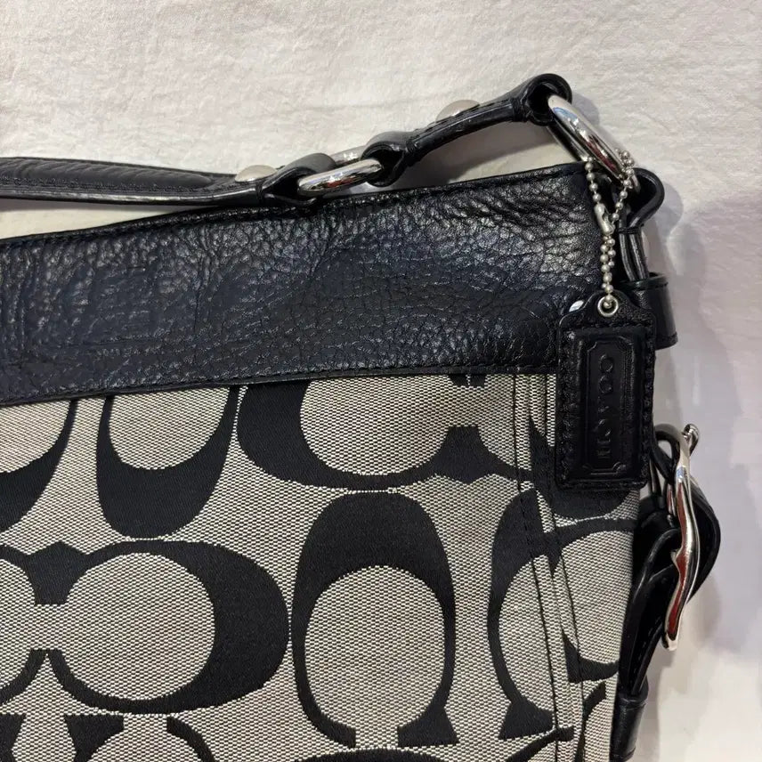 [BUNJANG] Coach Signature Shoulder Bag / 코치 시그니처 숄더백 가방
