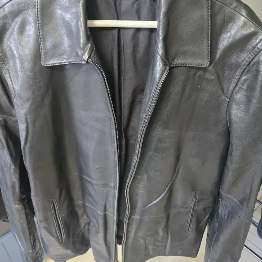 [BUNJANG] DKNY Black Leather Jacket (Size M) / DKNY 블랙 가죽 자켓 M 사이즈